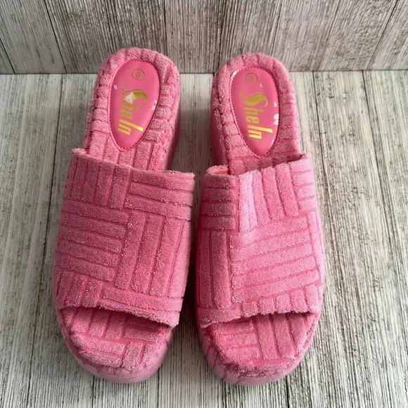 NWOT SHUZIA Curve Toe Padded Single Band Wedge Slide Sandals - Picture 8 of 9